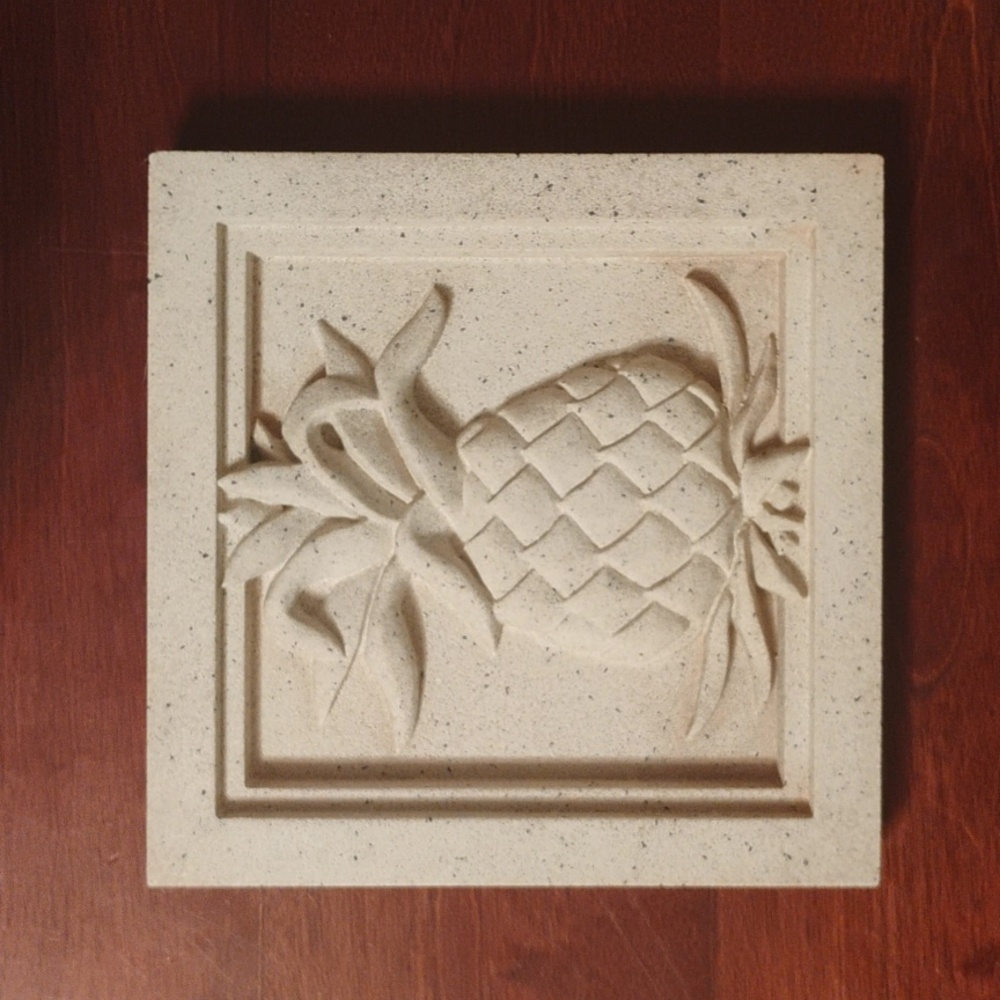 Pineapple Plaque Heavy '89 Pineapple Grove Designs Dimensional Stone 3D Sculpted